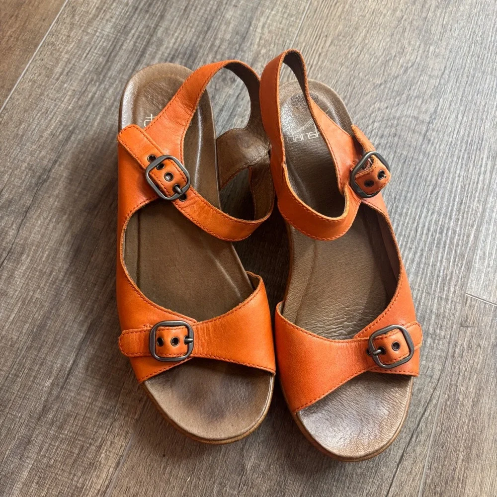 Dansko Orange Leather Wedge Sandals Slingback Buckle Platform Heels Womens 38